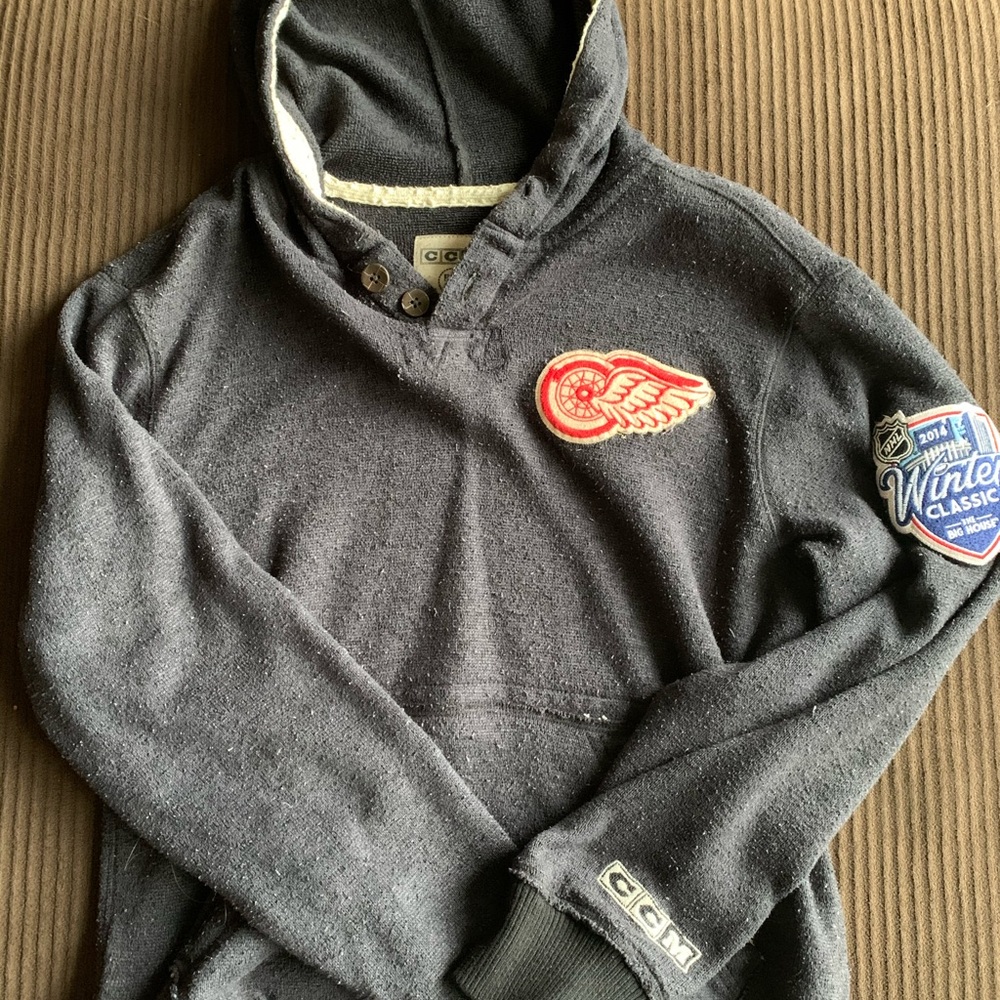 Red Wings 2014 winter classic hoodie